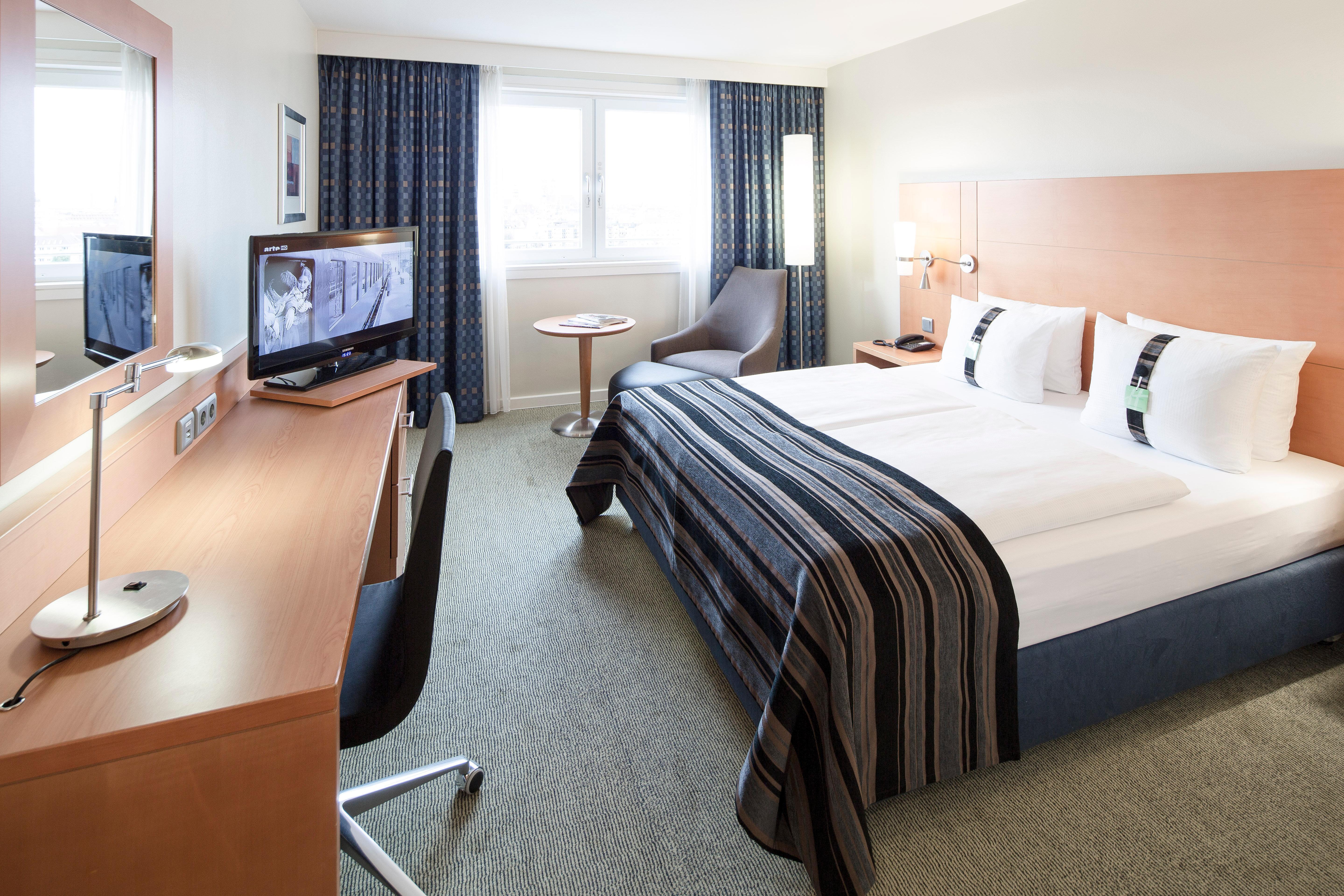 - Centre Hotel München