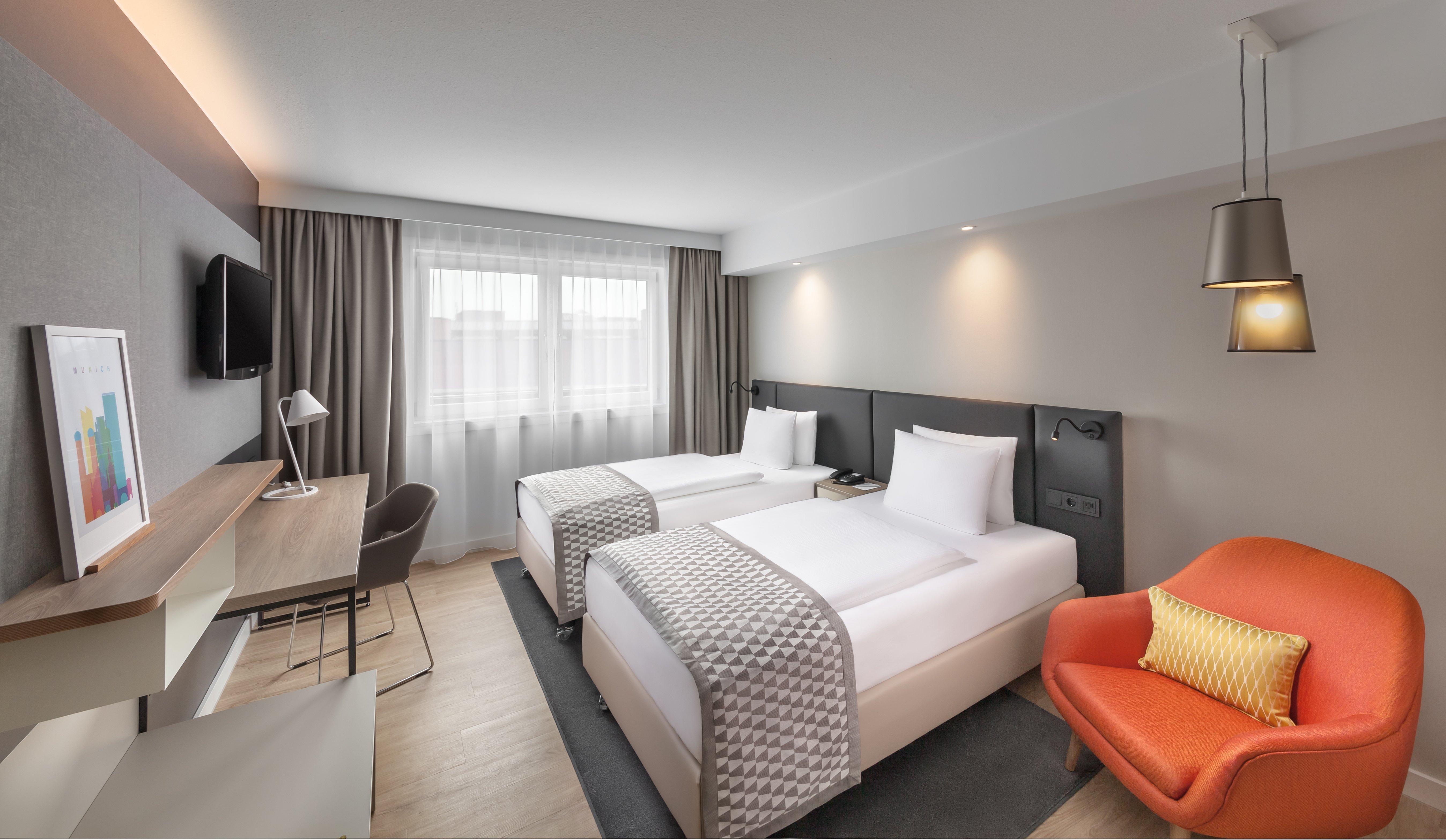 - Centre Hotel