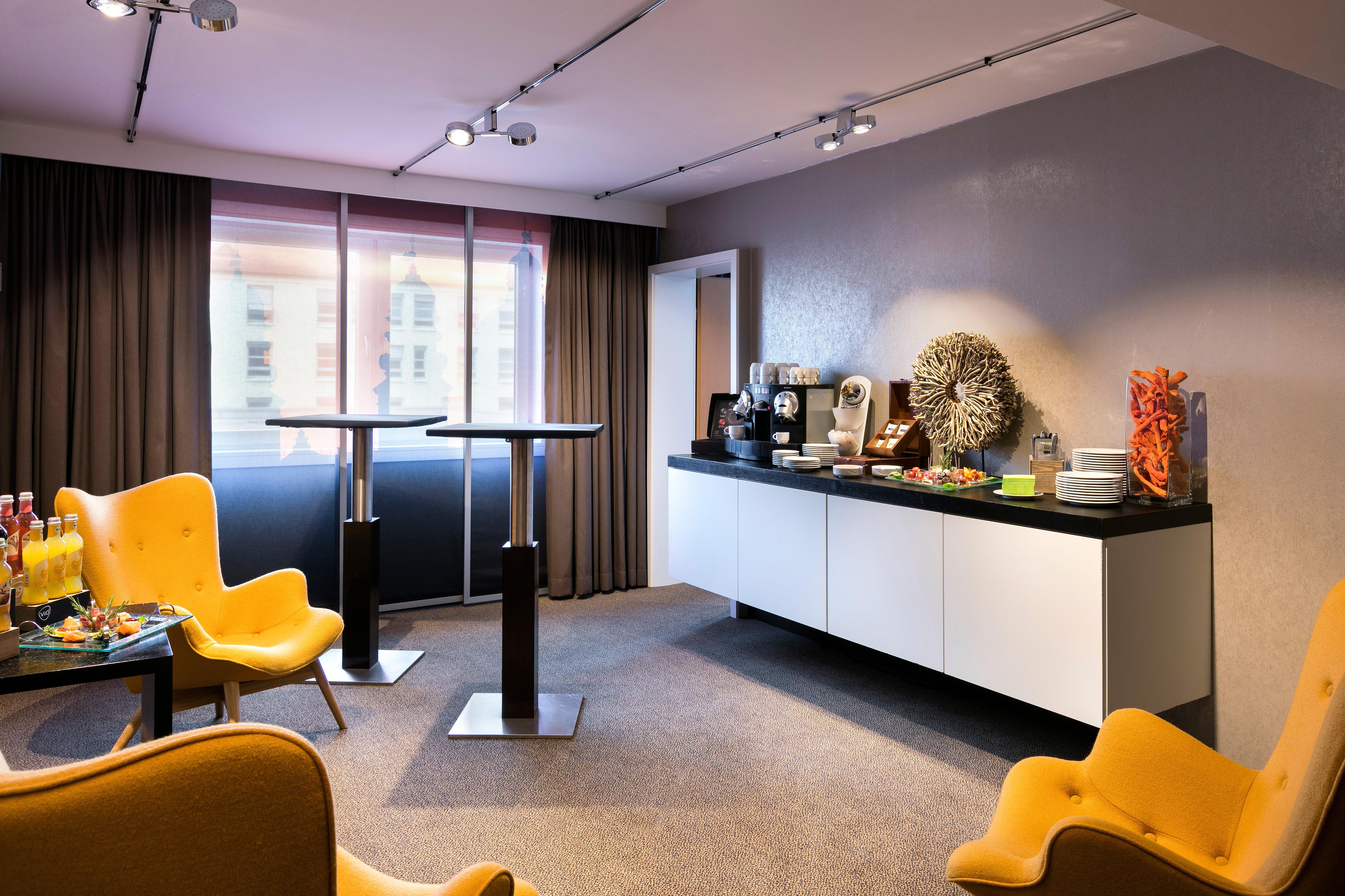 - Centre Hotel München