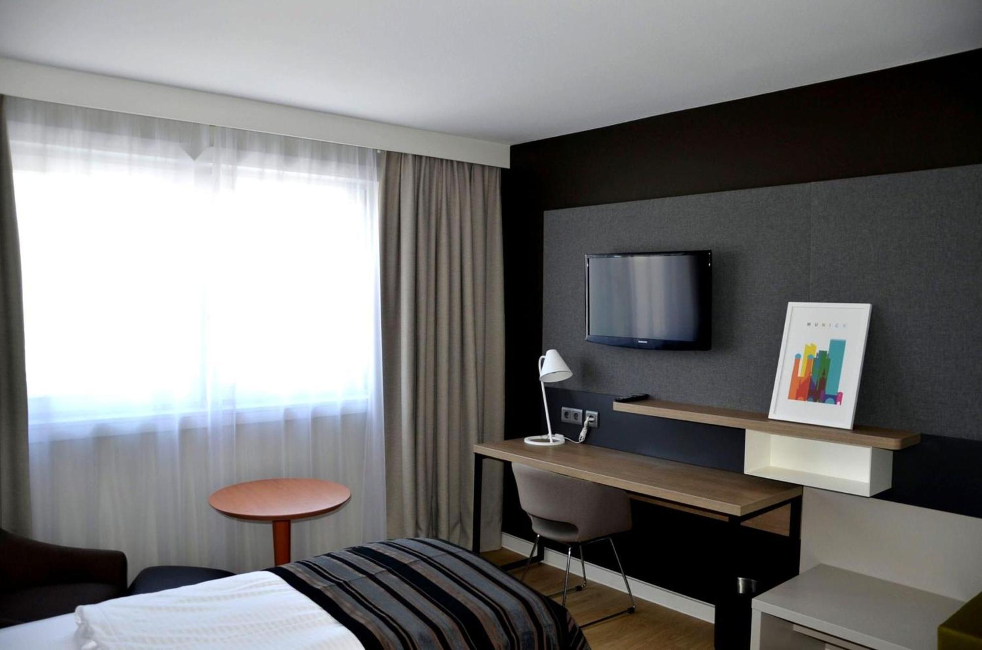 - Centre Hotel 4*
