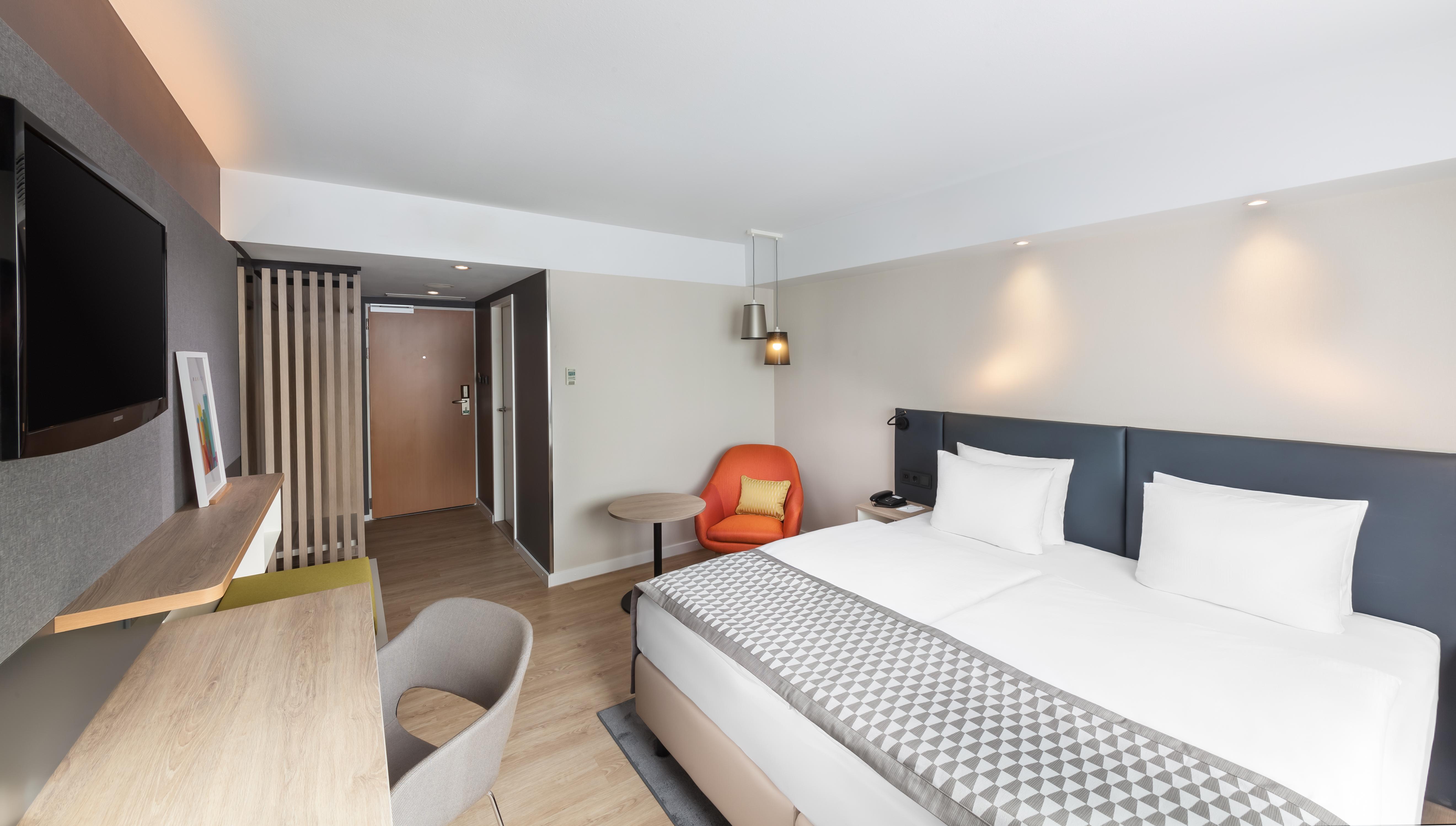 Hotel Centre By Ihg 4*